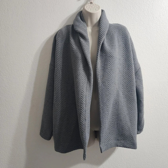 FABLETICS Vanessa Quilted Cardigan in Mid Grey   Size XS - Picture 2 of 11